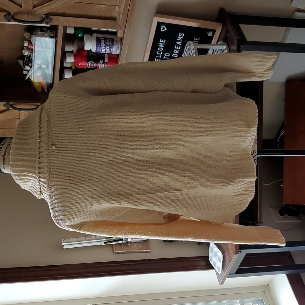 High Low Sweater - Picture 2 of 4